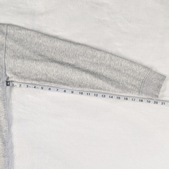 American Eagle gray crewneck pullover sweater sweatshirt Small 2017 NWT - Picture 8 of 11
